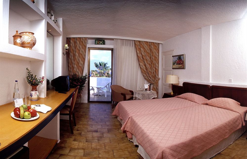 Istron Bay Hotel Esterno foto
